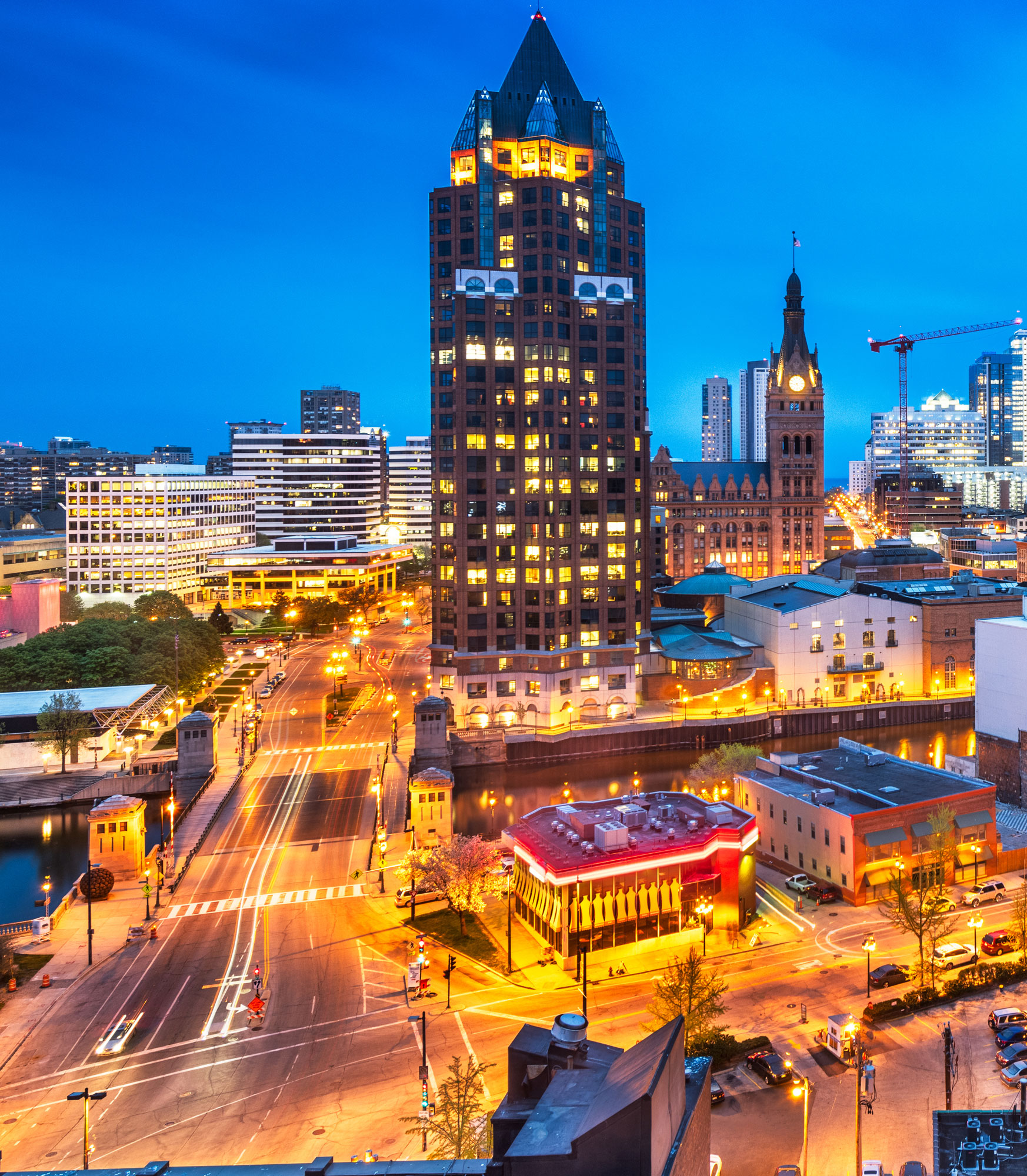 Phoenix Investors Donates $50,000 To Pathfinders Milwaukee, Inc.